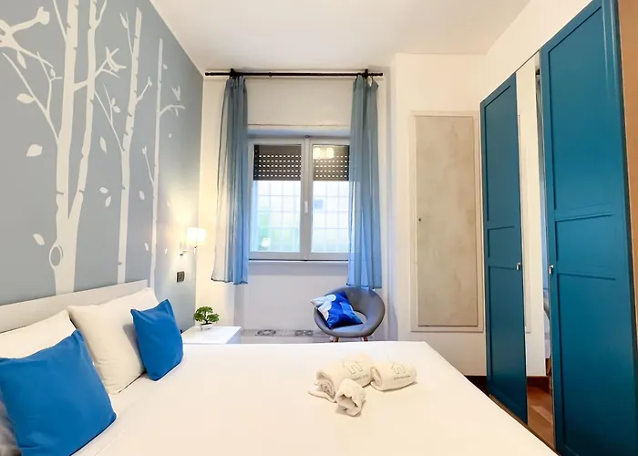 Unique House - 3 Bedrooms & 2 Bathrooms With 4 Beds - 100 Meters To The Metro A Apartment Rome