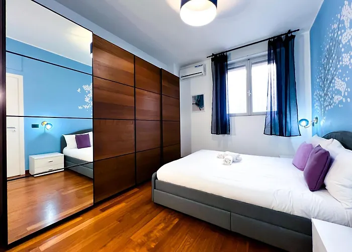 Unique House - 3 Bedrooms & 2 Bathrooms With 4 Beds - 100 Meters To The Metro A Rome